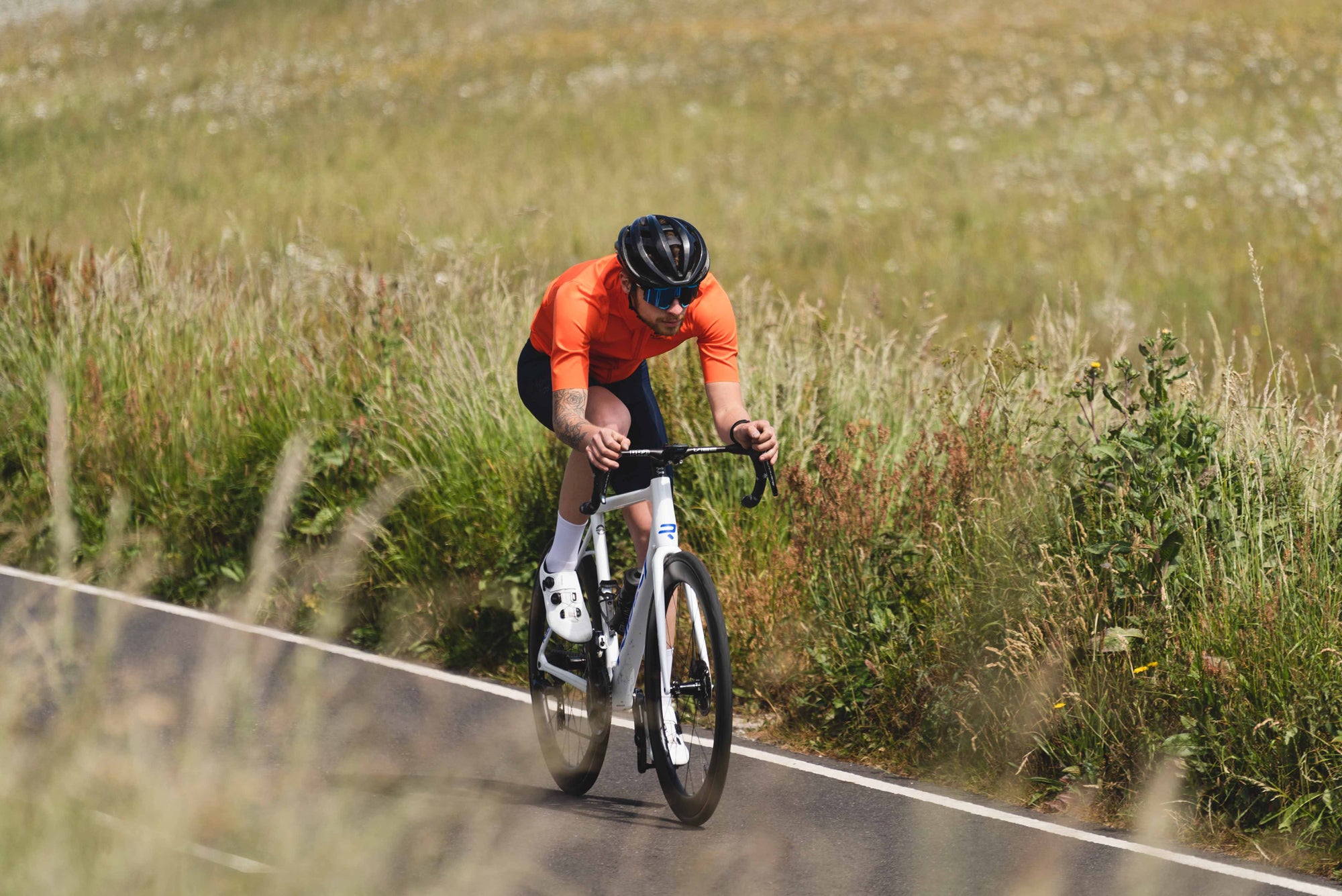 <h1>Spokes</h1><i>We chose the top-of-the-range Pillar Spoke Re-enforcement PSR XTRA models. These butted blade aero spokes are lighter but also provide a greater degree of elasticity to maintain tensions longer and add fatigue resistance. PSR spokes feature the 2.2 width at the spoke head providing more material in this high stress area. The nipples come with a hex head so you can achieve precise tensioning. Combining these components well is key which is why all HUNT wheels are hand-built.</i>