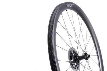 Hunt 40 Carbon Gravel Race x Classified Wheelset
