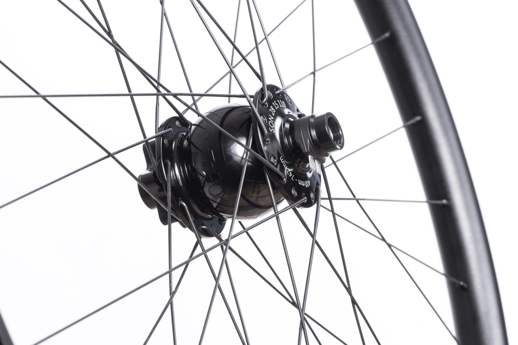 <html><h1>Made for how you ride</h1><i>Enhanced to perfectly compliment your riding, the Search 29 Dynamo Disc is for those "Josh" type of riders. Just pack your bags and enjoy complete freedom without boundaries.</i></html>