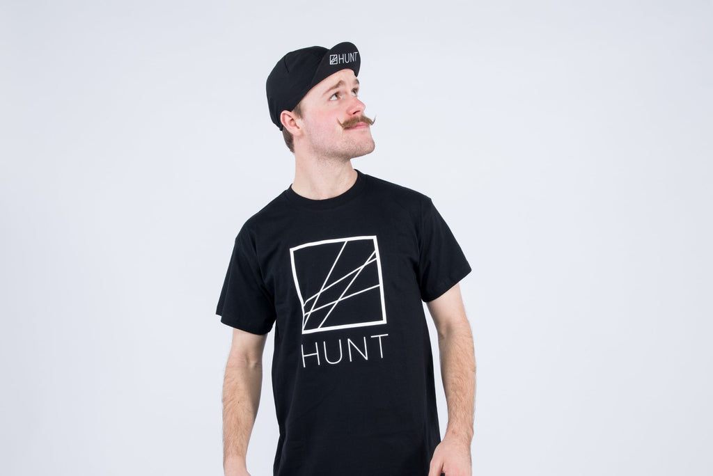 <h1>Hunt Casual T-shirt</h1><i>Black</i>